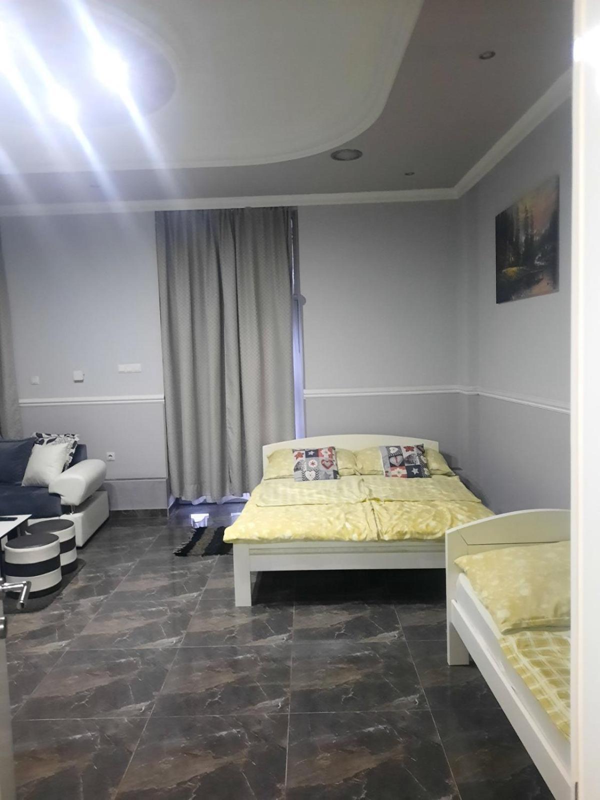 Apartments Royal Menex Požarevac Rum bild